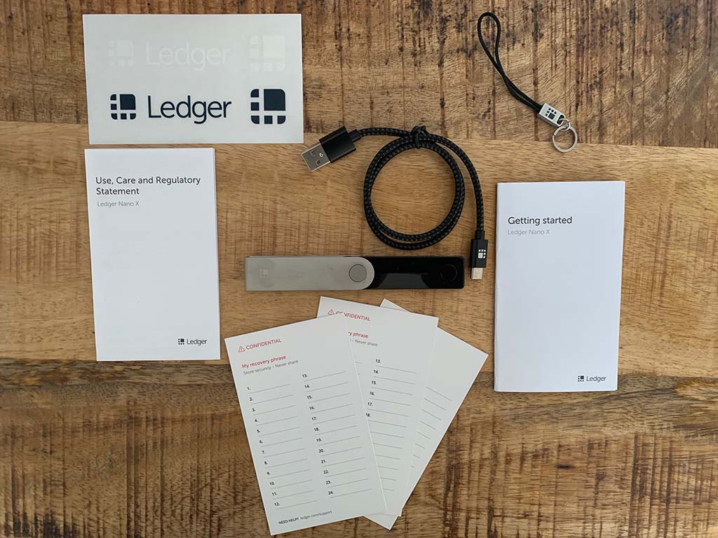 Unboxing Ledger Nano X